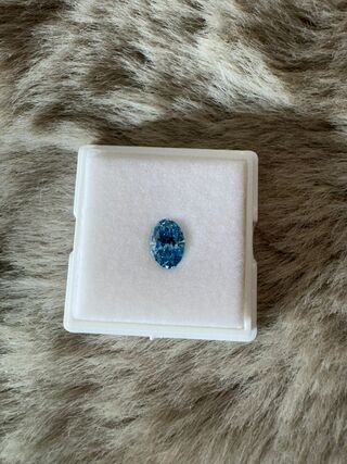 1= Diamant, 2.009 karaat (gecertificeerd) , Fancy vivid blue (LG584377